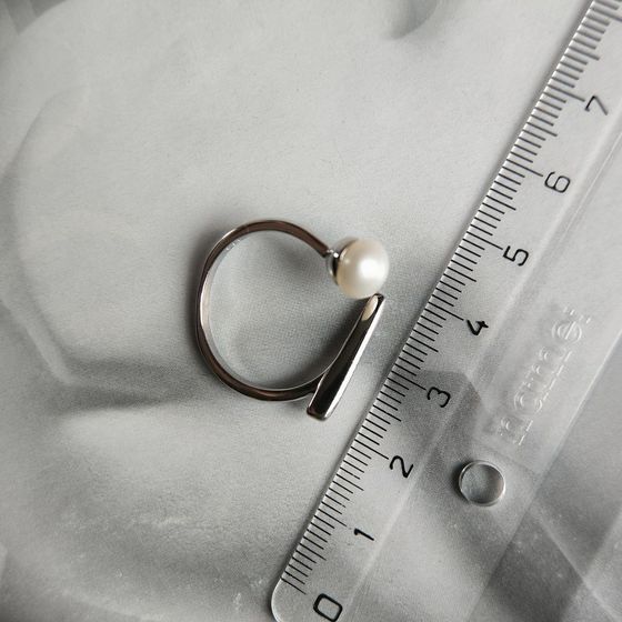 Серебряное кольцо с жемчугом