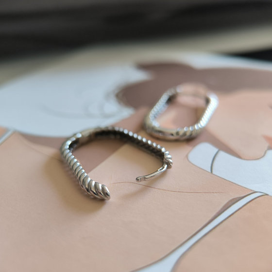 Серебряные серьги без камней