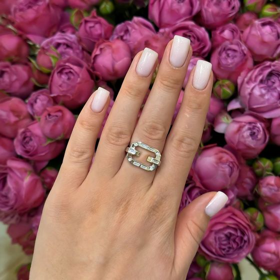 Серебряное кольцо с фианитами