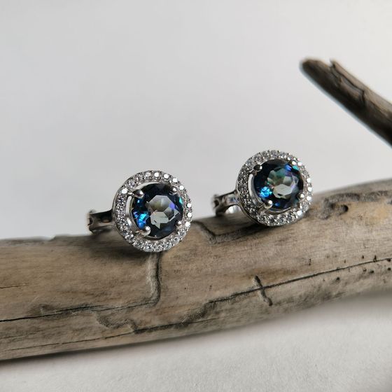 Серебряные серьги с мистик топазом 4.666ct