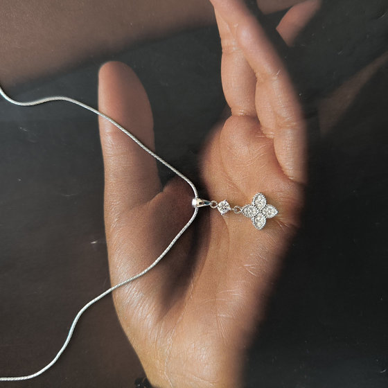 Серебряная подвеска с фианитами