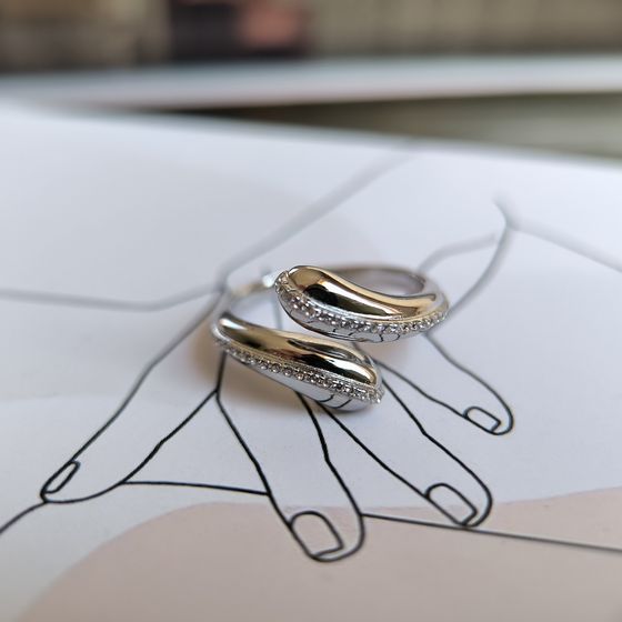 Серебряное кольцо с фианитами