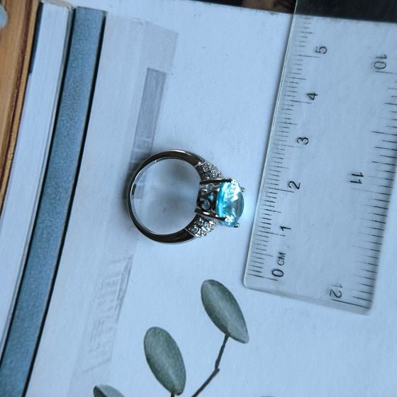 Серебряное кольцо с топазом 7.688ct