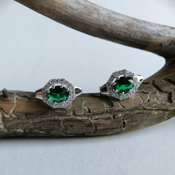 Серебряные серьги с изумрудом nano 2.802ct