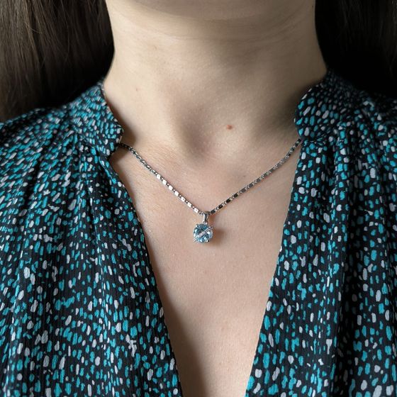 Серебряная подвеска с топазом 2.737ct