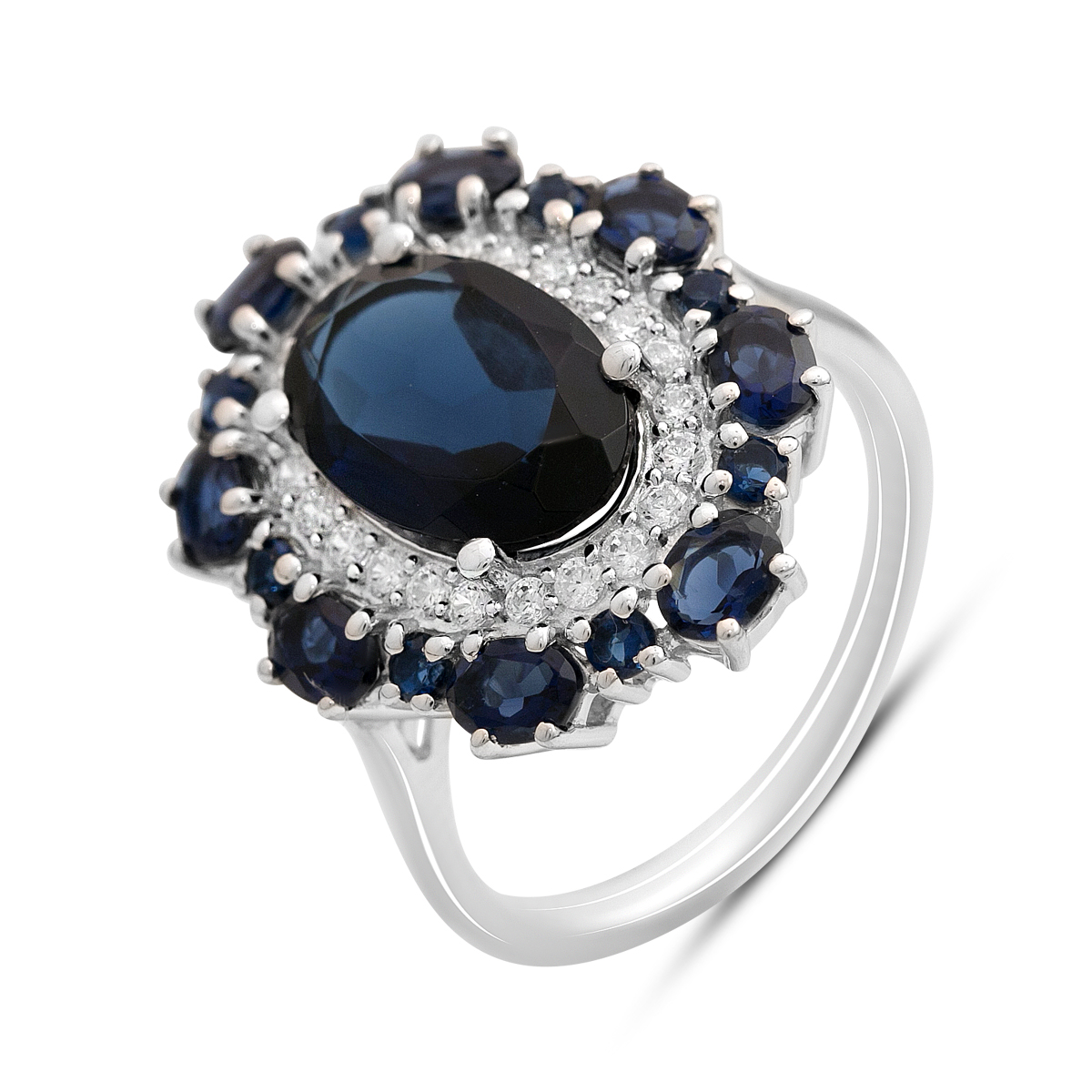 Серебряное кольцо с сапфиром nano