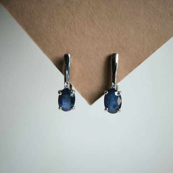 Серебряные серьги с сапфиром 2.08ct, фианитами