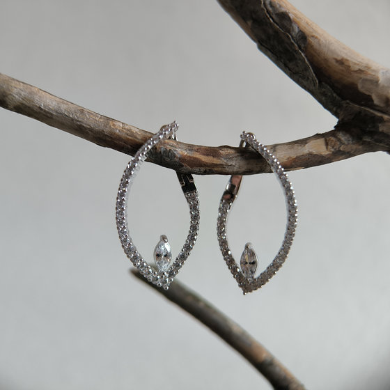 Серебряные серьги с фианитами