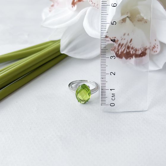 Серебряное кольцо с хризолітом 5.36ct