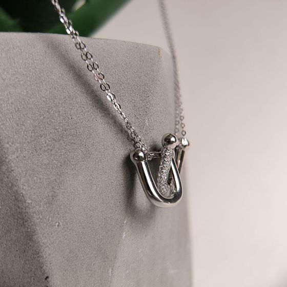 Серебряное колье с фианитами