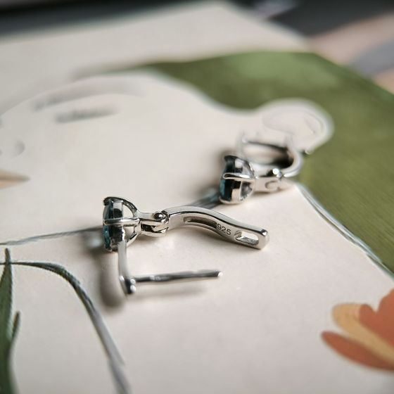 Серебряные серьги с топазом Лондон Блю 1.13ct