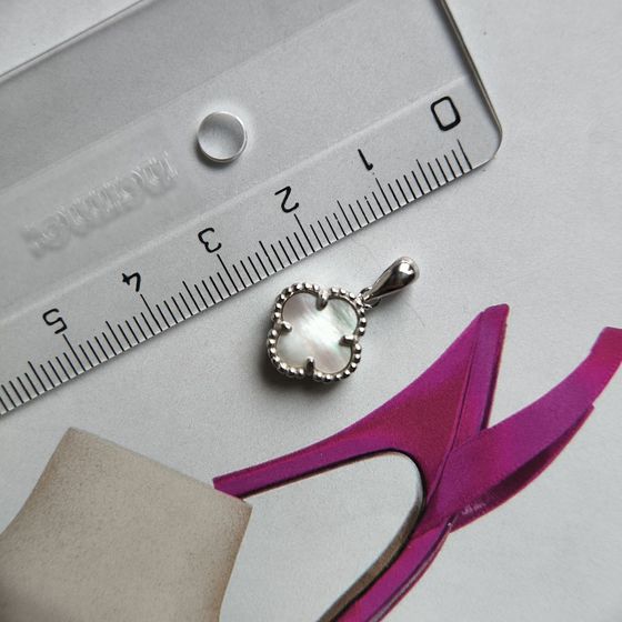 Серебряная подвеска с перламутром