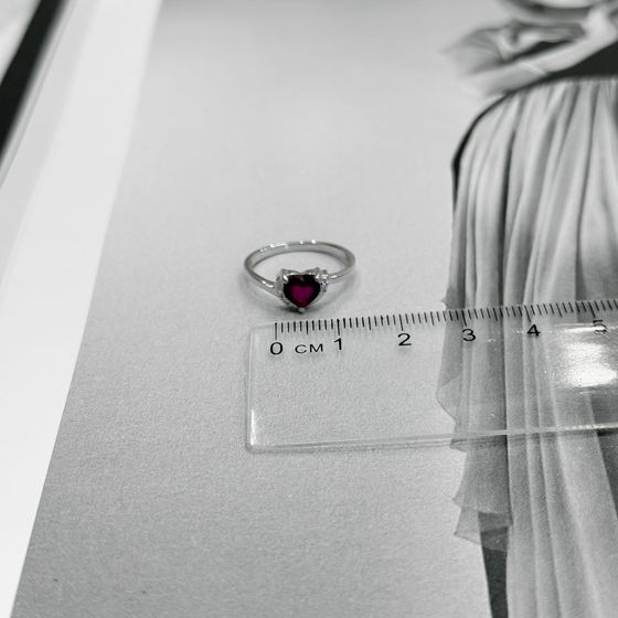 Серебряное кольцо с рубином 1.124ct