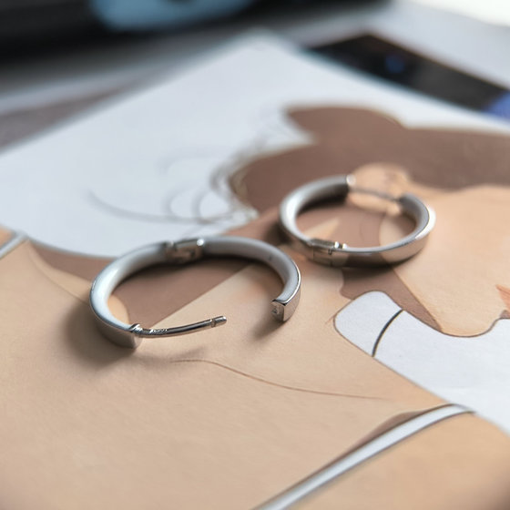 Серебряные серьги с емаллю