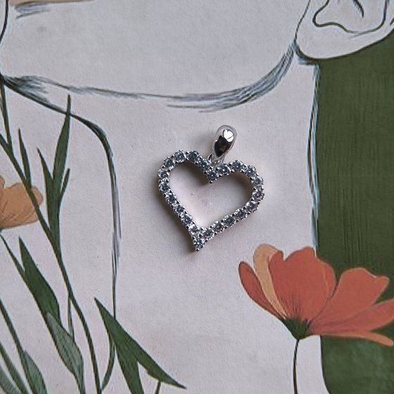 Серебряная подвеска с фианитами