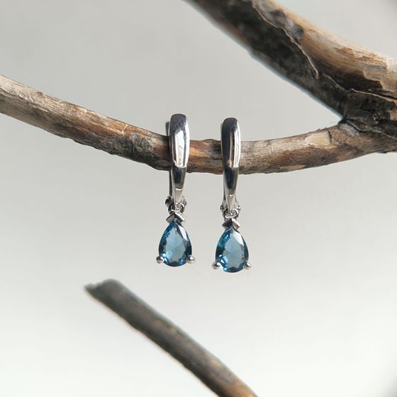 Серебряные серьги с топазом Лондон Блю 0.95ct