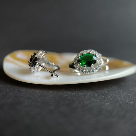 Серебряные серьги с изумрудом nano 2.802ct