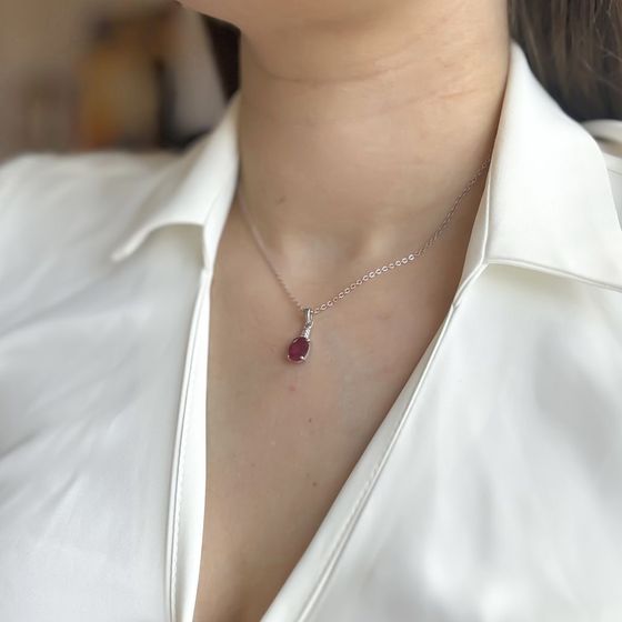 Серебряная подвеска с рубином 3.565ct