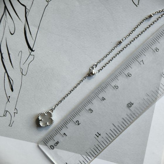 Серебряное колье с перламутром