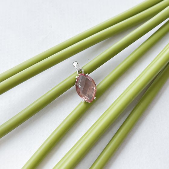 Серебряная подвеска с султанитом 5.198ct