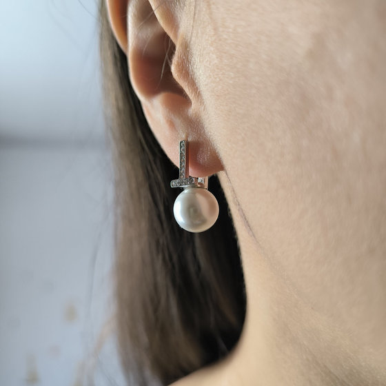 Серебряные серьги с жемчугом, фианитами