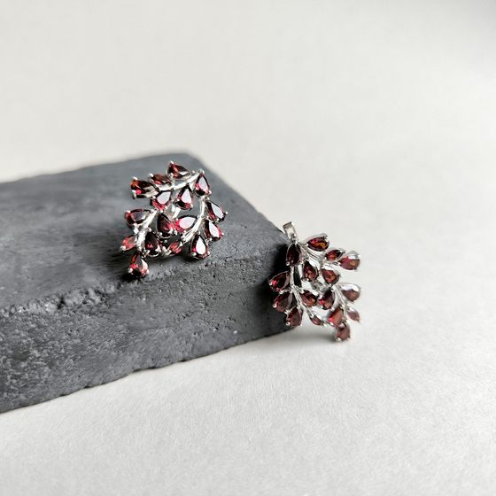 Серебряные серьги с гранатом 7.692ct