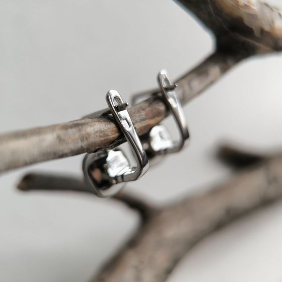 Серебряные серьги с фианитами