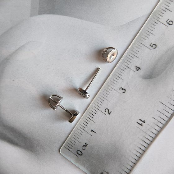 Серебряные серьги с фианитами