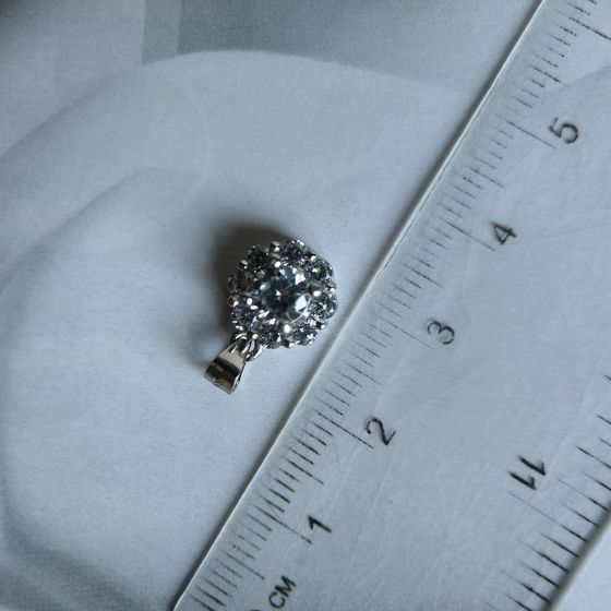 Серебряная подвеска с фианитами