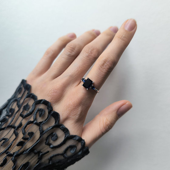 Серебряное кольцо с сапфиром nano 1.547ct