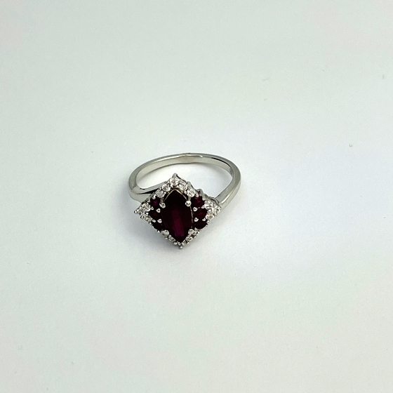Серебряное кольцо с рубином 2.078ct