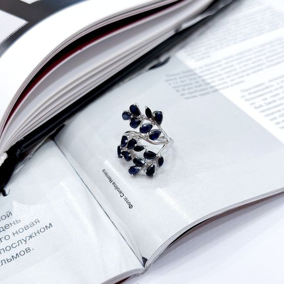 Серебряное кольцо с сапфиром 3.725ct