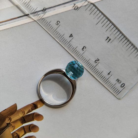 Серебряное кольцо с фианитами Серебряное кольцо с фианитами