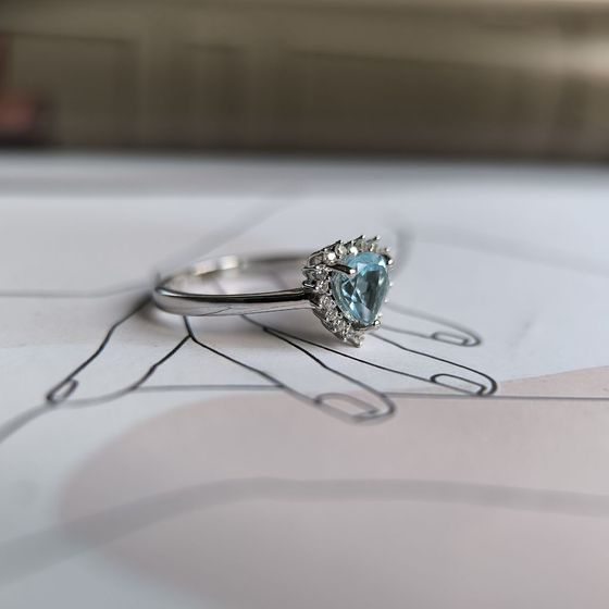 Серебряное кольцо с топазом 1.296ct