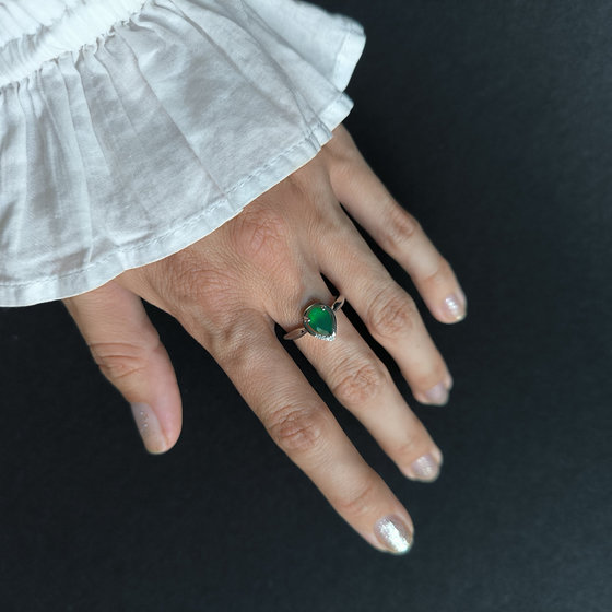 Серебряное кольцо с агатом 1.074ct, фианитами