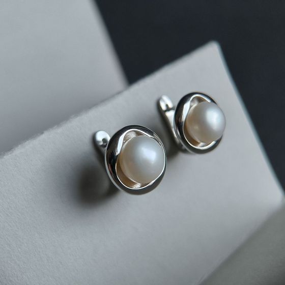Серебряные серьги с жемчугом Серебряные серьги с жемчугом