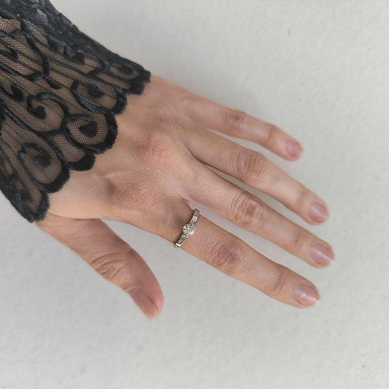 Серебряное кольцо с фианитами