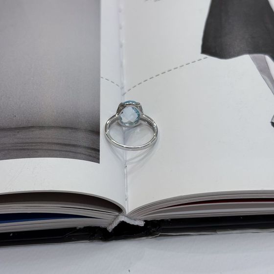 Серебряное кольцо с топазом