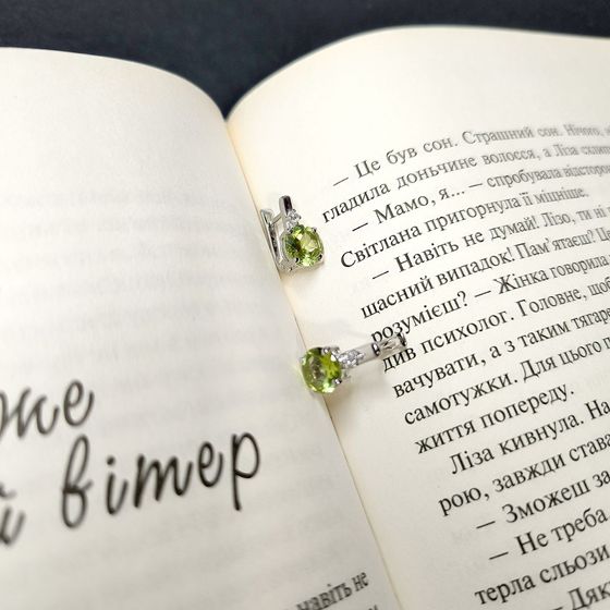 Серебряные серьги с хризолітом 3.812ct, фианитами