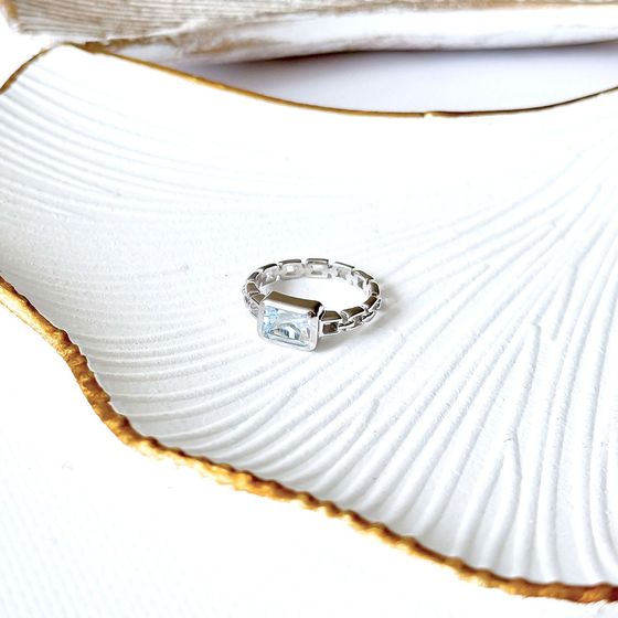 Серебряное кольцо с топазом 1.7ct