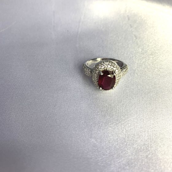 Серебряное кольцо с рубином 5.395ct
