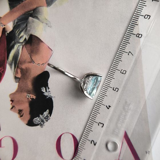 Серебряное кольцо с топазом