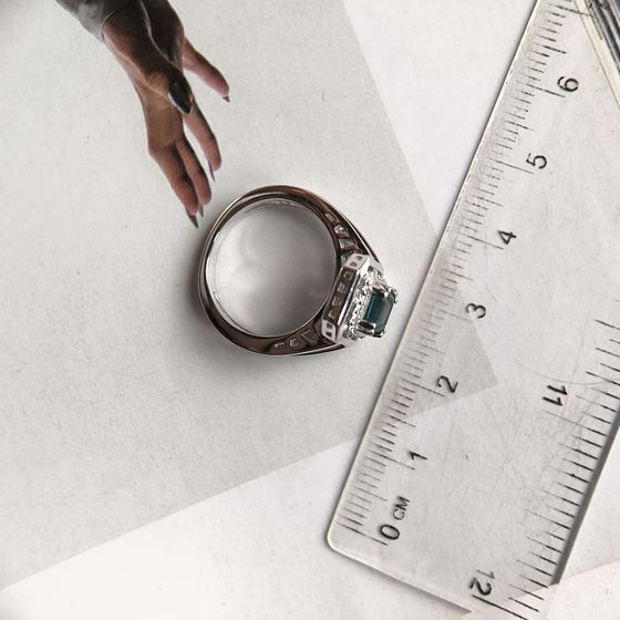 Серебряное кольцо с топазом Лондон Блю 1.084ct