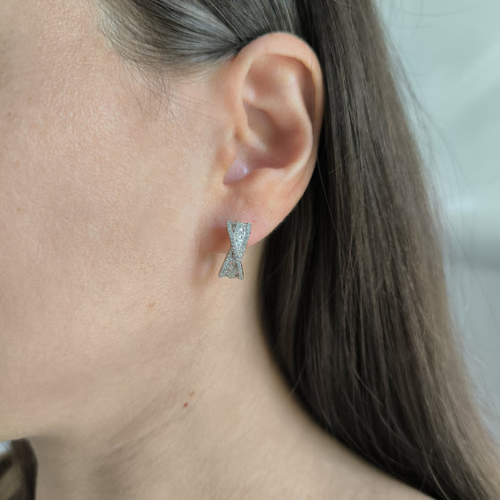 Серебряные серьги с фианитами