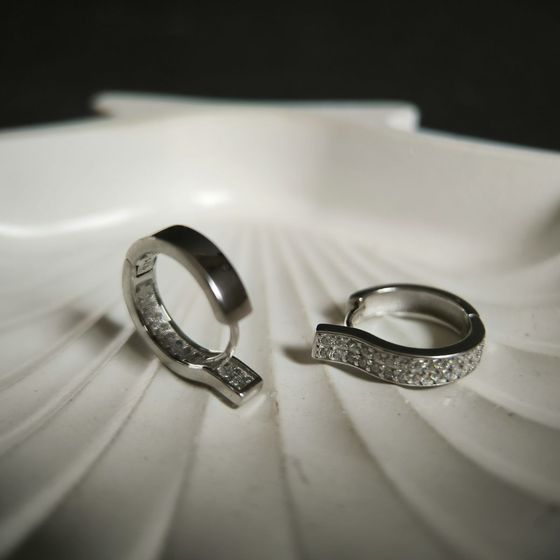 Серебряные серьги с фианитами Серебряные серьги с фианитами