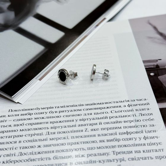 Серебряные серьги с ониксом