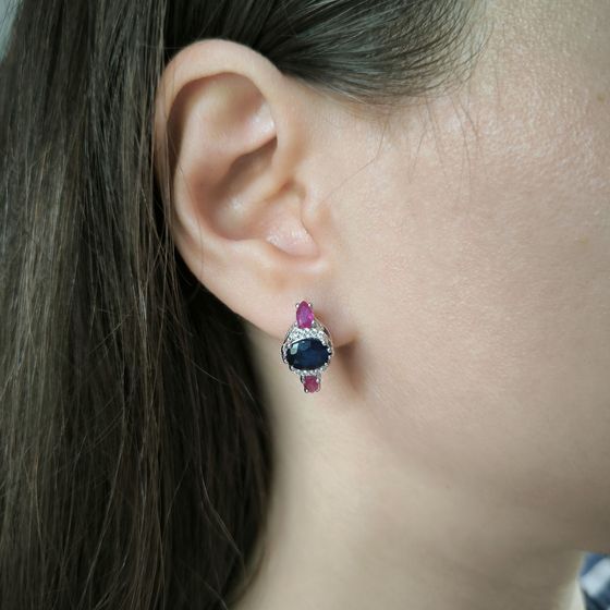 Серебряные серьги с сапфиром 4.337ct, рубином, фианитами