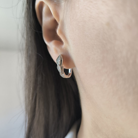 Серебряные серьги с фианитами