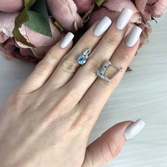 Серебряные серьги с топазом 3.717ct