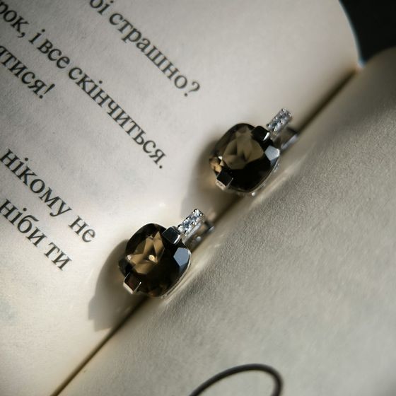 Серебряные серьги с раухтопазом (дымчатым кварцем), фианитами